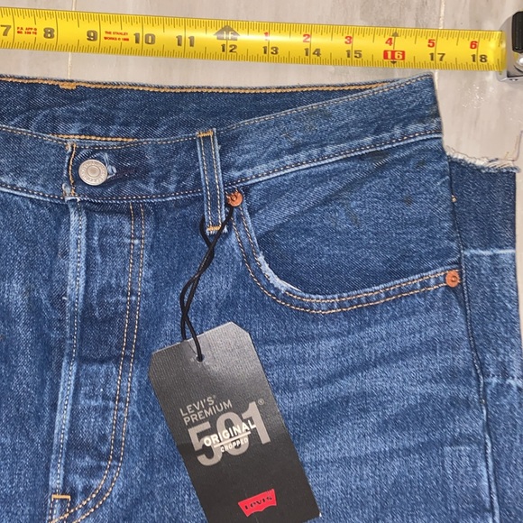 Levi’s Premium 501 Distress & Raw Hem (2018), Capital E, 32x28, NWT, $108 MSRP - Picture 5 of 13